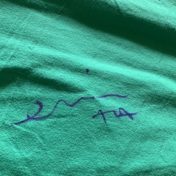 Metric autographed tshirt XL - Picture 5 of 5
